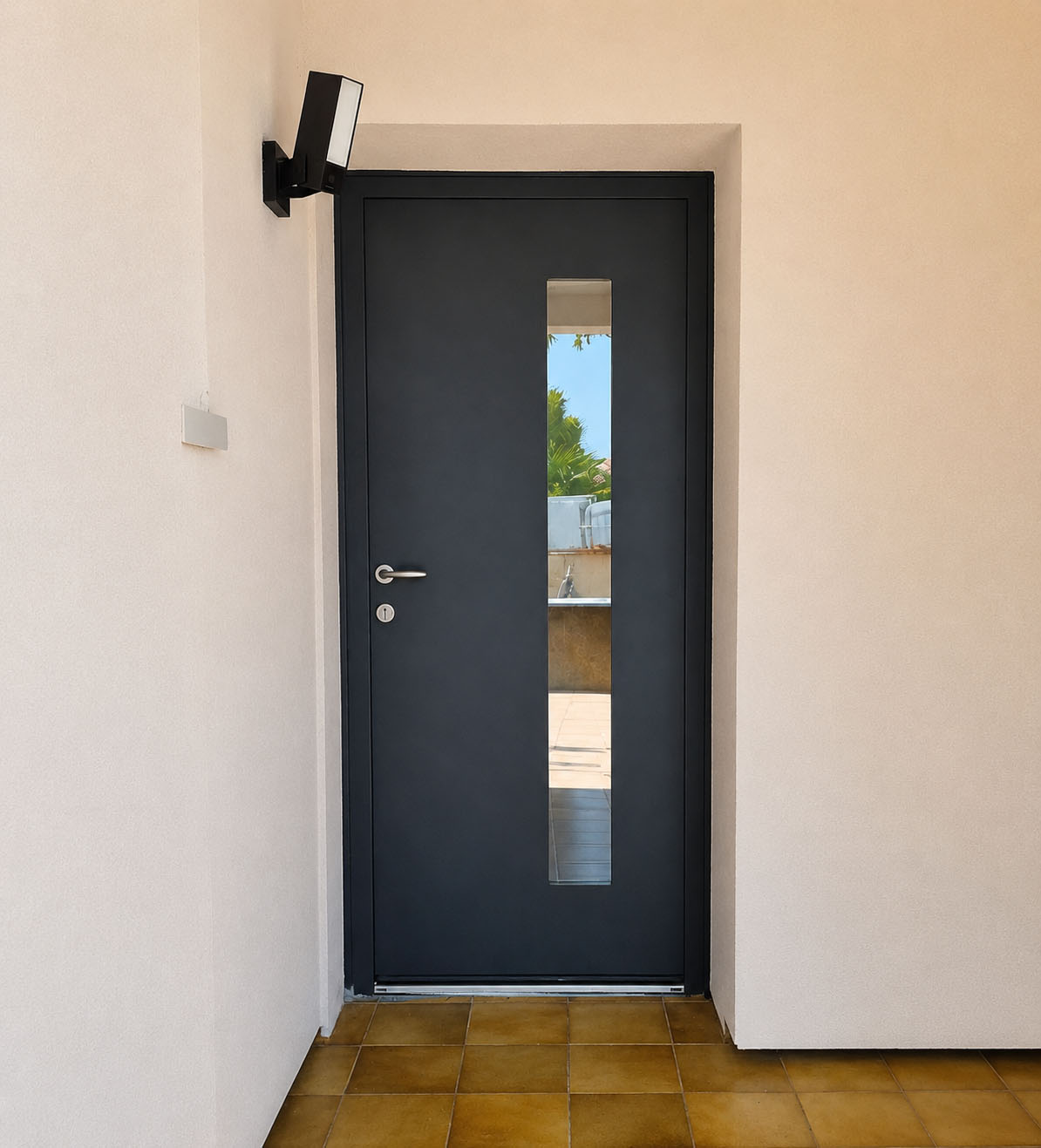 Avant — Porte d'entrée